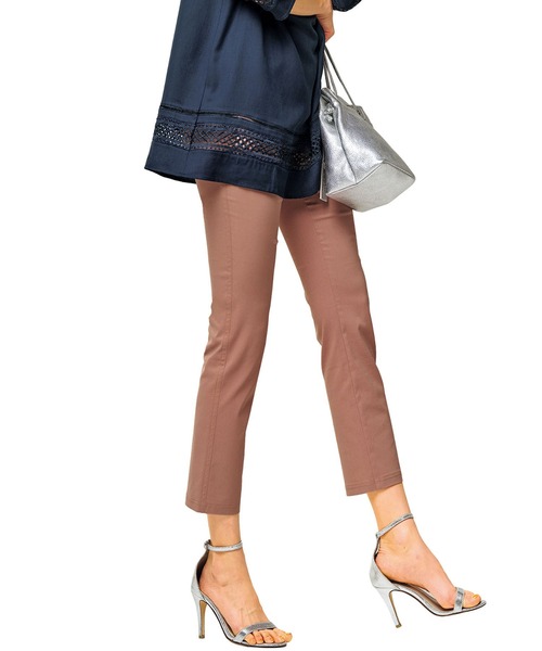 BELLUNA PLUS（ベルーナ）の「ストレッチ麻入りアンクルパンツ股下６６cm（その他パンツ・レディース・ネイビー/オリーブ/グレー系その他/ライトベージュ/モカ/グリーン/スモークピンク/カーキ・SMALL/MEDIUM/LARGE/X-LARGE）」の8枚目の写真