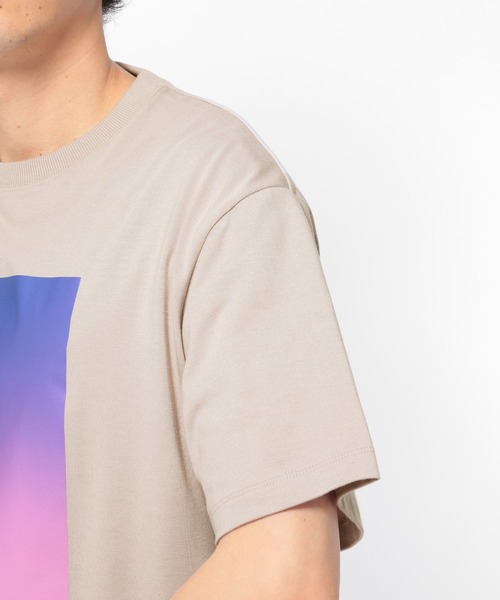 LAKOLE(ラコレ)の「オーロラプリントTシャツ / LAKOLE(Tシャツ/カットソー・メンズ・ブラック/ホワイト/ライトグレー・MEDIUM/LARGE)」の20枚目の写真