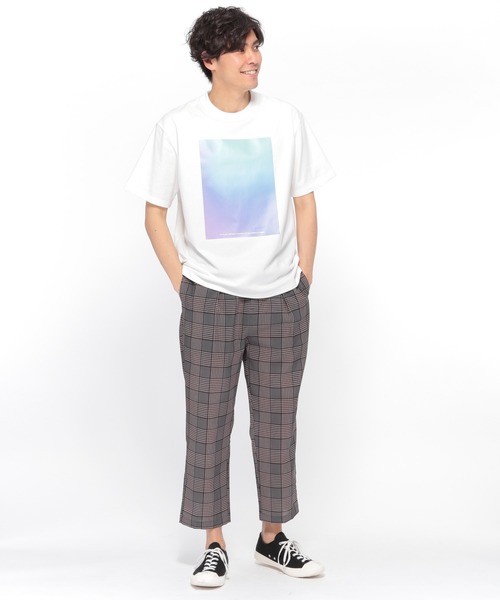 LAKOLE(ラコレ)の「オーロラプリントTシャツ / LAKOLE(Tシャツ/カットソー・メンズ・ブラック/ホワイト/ライトグレー・MEDIUM/LARGE)」の4枚目の写真