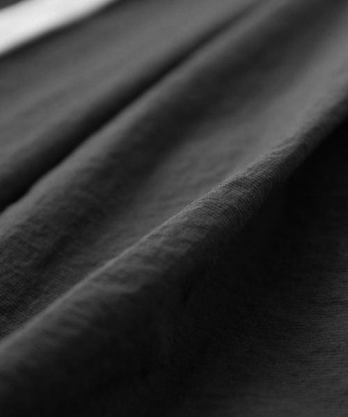 ATTACHMENT（アタッチメント）の「【KAZUYUKI KUMAGAI】STRETCH CLOTH 2TUCK WIDE TAPERED PT / KP02-009（スラックス・メンズ・カーキ/ブラック・3/2/1）」の15枚目の写真