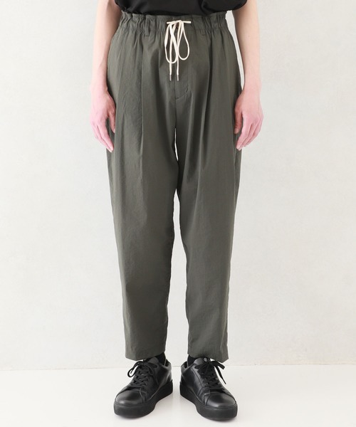 ATTACHMENT（アタッチメント）の「【KAZUYUKI KUMAGAI】STRETCH CLOTH 2TUCK WIDE TAPERED PT / KP02-009（スラックス・メンズ・カーキ/ブラック・3/2/1）」の19枚目の写真
