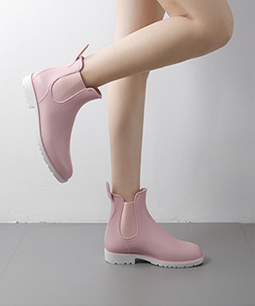 aimoha（アイモハ）の「サイドゴア ショート レインブーツ（レインシューズ・レディース・ピンク/ブラック/グレー/ブラウン・23.0cm/24.0cm/24.5cm/25.0cm/22.5cm/23.5cm/25.5cm/26.0cm/26.5cm/22.0cm）」の13枚目の写真