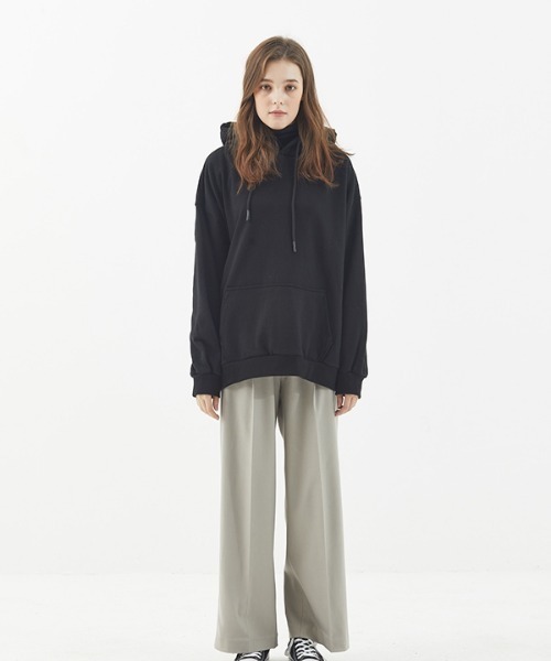 manavis7(マナビスセブン)の「【MANAVIS7 】BOXY EMBROIDERY HOODIE / ボクシー 刺繍フーディ(パーカー・レディース・ブラック/グレー・FREE)」の4枚目の写真