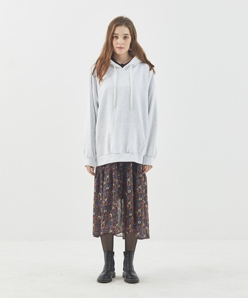 manavis7(マナビスセブン)の「【MANAVIS7 】BOXY EMBROIDERY HOODIE / ボクシー 刺繍フーディ(パーカー・レディース・ブラック/グレー・FREE)」の7枚目の写真