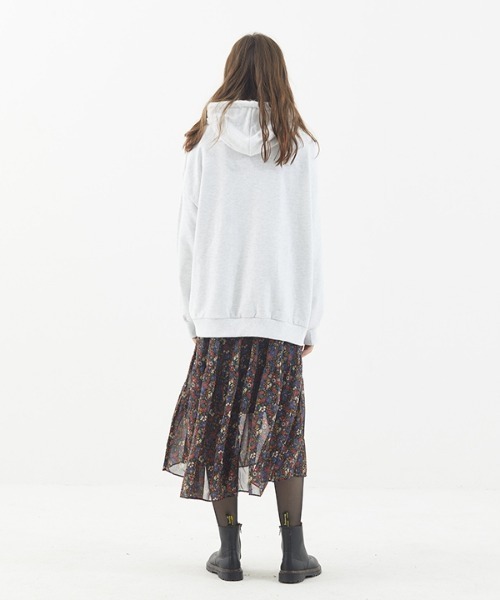 manavis7(マナビスセブン)の「【MANAVIS7 】BOXY EMBROIDERY HOODIE / ボクシー 刺繍フーディ(パーカー・レディース・ブラック/グレー・FREE)」の8枚目の写真
