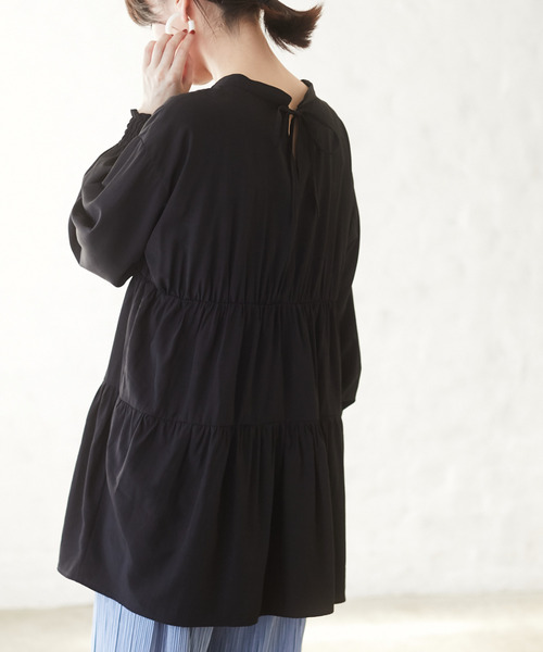 Green　Parks（グリーンパークス）の「<前後2way>ティアードチュニックブラウス＊（チュニック・レディース・ブラック/オフホワイト/ミント/ピンクベージュ・FREE）」の3枚目の写真