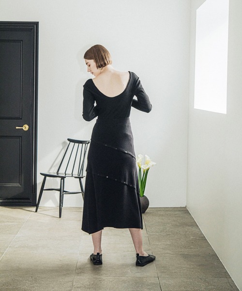 ACCL(エーシーシーエル)の「テレコアシメスカート(スカート・レディース・ベージュ/ピンクベージュ/ブラック・FREE)」の1枚目の写真