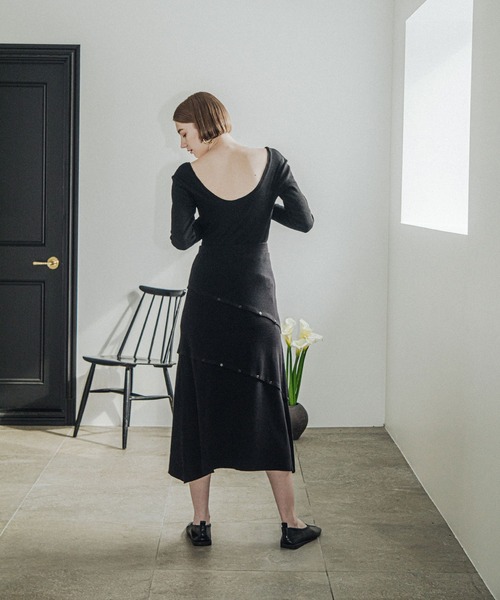 ACCL(エーシーシーエル)の「テレコアシメスカート(スカート・レディース・ベージュ/ピンクベージュ/ブラック・FREE)」の13枚目の写真