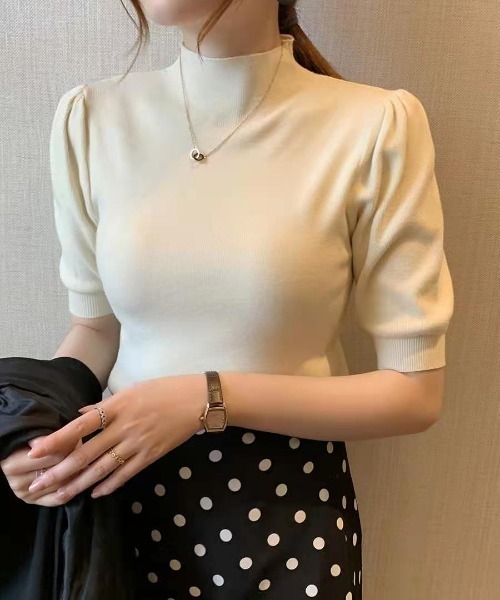 ABITOKYO（アビトーキョー）の「パワーショルダーハイネックプルオーバー（ニット/セーター・レディース・ホワイト/ブラック/ベージュ/グレー/イエロー/グリーン/カーキブラウン・FREE）」の5枚目の写真