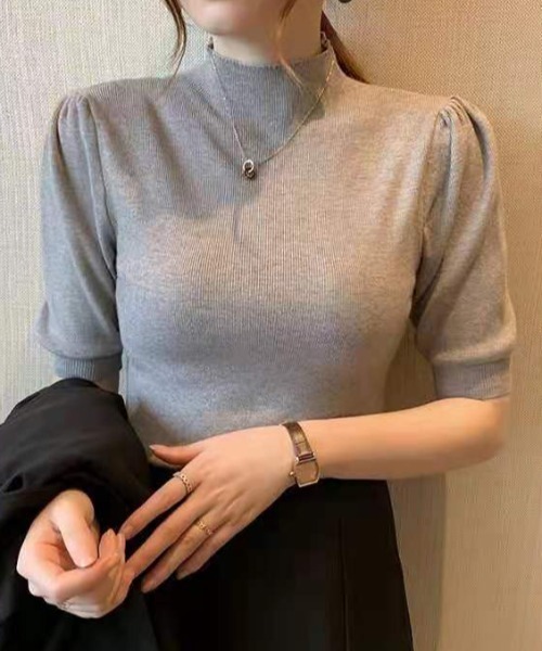 ABITOKYO（アビトーキョー）の「パワーショルダーハイネックプルオーバー（ニット/セーター・レディース・ホワイト/ブラック/ベージュ/グレー/イエロー/グリーン/カーキブラウン・FREE）」の11枚目の写真