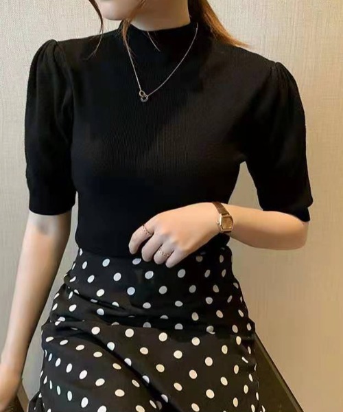 ABITOKYO（アビトーキョー）の「パワーショルダーハイネックプルオーバー（ニット/セーター・レディース・ホワイト/ブラック/ベージュ/グレー/イエロー/グリーン/カーキブラウン・FREE）」の13枚目の写真