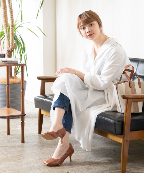 menue(メヌエ)の「かっちりスクエアトゥパンプス(パンプス・レディース・ブラウン系その他/パイソン/アイボリー/ブラック系その他/ブラック・22.5cm/23.0cm/24.0cm/25.5cm/26.0cm/26.5cm/21.5cm/22.0cm/23.5cm/24.5cm/25.0cm)」の16枚目の写真