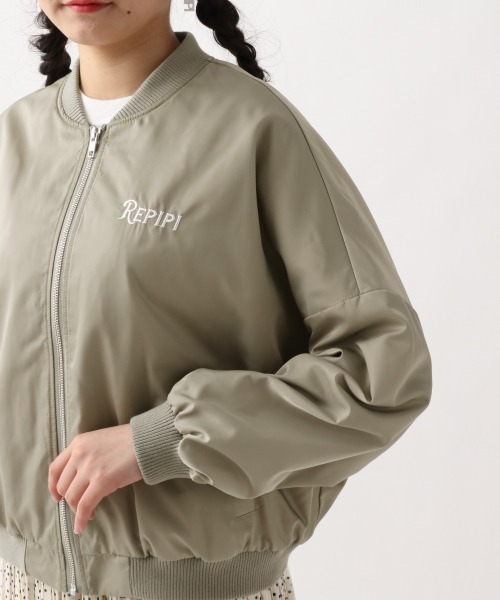 repipi armario(レピピ アルマリオ)の「バックプリントMA-1(MA-1・キッズ・カーキ/ブラック・SMALL/LARGE/MEDIUM)」の16枚目の写真