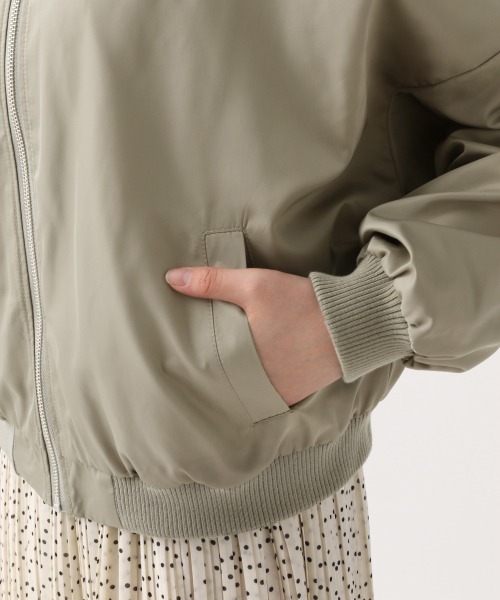 repipi armario(レピピ アルマリオ)の「バックプリントMA-1(MA-1・キッズ・カーキ/ブラック・SMALL/LARGE/MEDIUM)」の18枚目の写真