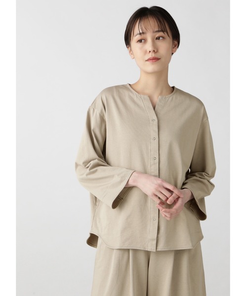 human woman(ヒューマンウーマン)の「≪Japan Couture≫ハイゲージ裏毛ブラウス(シャツ/ブラウス・レディース・ネイビー/ダークベージュ・MEDIUM)」の2枚目の写真