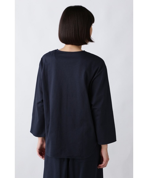 human woman(ヒューマンウーマン)の「≪Japan Couture≫ハイゲージ裏毛ブラウス(シャツ/ブラウス・レディース・ネイビー/ダークベージュ・MEDIUM)」の20枚目の写真