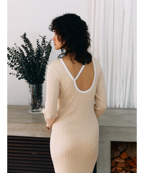 Vicente（ヴィセンテ）の「【パット付き】 Back open long onepiece（ワンピース・レディース・ベージュ/ブラック・FREE）」の5枚目の写真