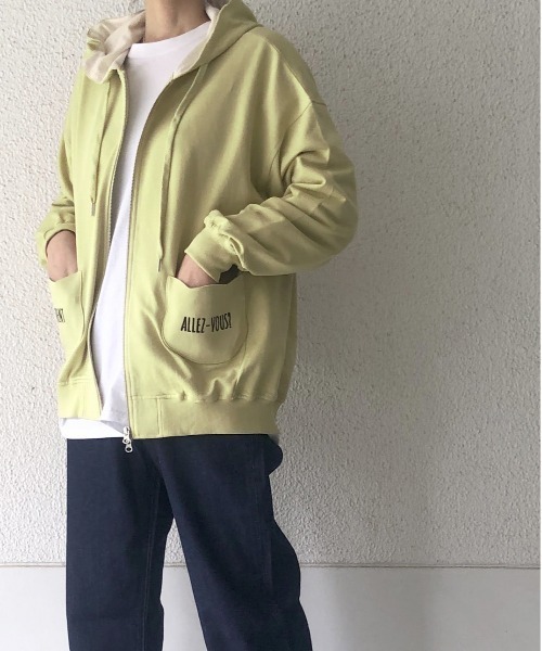 コビニャージップアップパーカ