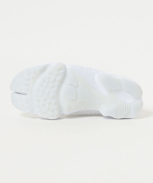 NIKE（ナイキ）の「NIKE / ウィメンズ エアリフト ブリーズ（スニーカー・レディース・ブラック/ホワイト・23.0cm/24.0cm/25.0cm/26.0cm）」の5枚目の写真