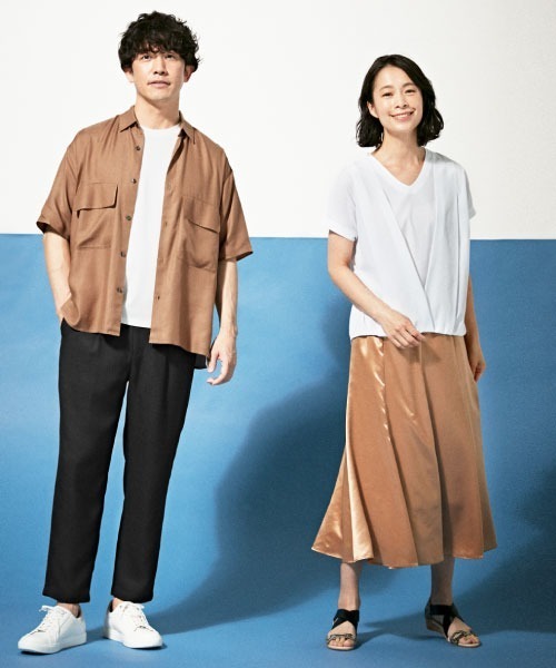 COMME CA ISM（コムサイズム）の「サテンマーメイドスカート（スカート・レディース・キャメル/グレイッシュベージュ・SMALL/MEDIUM/LARGE）」の11枚目の写真