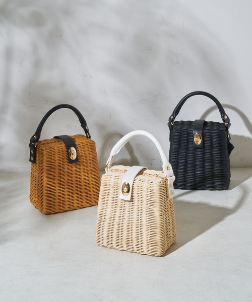 Chico（チコ）の「スクエアチェーンショルダーカゴバック（ショルダーバッグ・レディース・ベージュ/アイボリー/ブラック・FREE）」の15枚目の写真