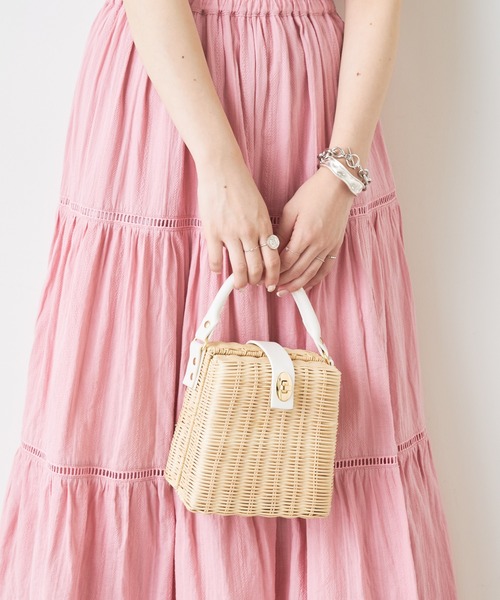 Chico（チコ）の「スクエアチェーンショルダーカゴバック（ショルダーバッグ・レディース・ベージュ/アイボリー/ブラック・FREE）」の20枚目の写真