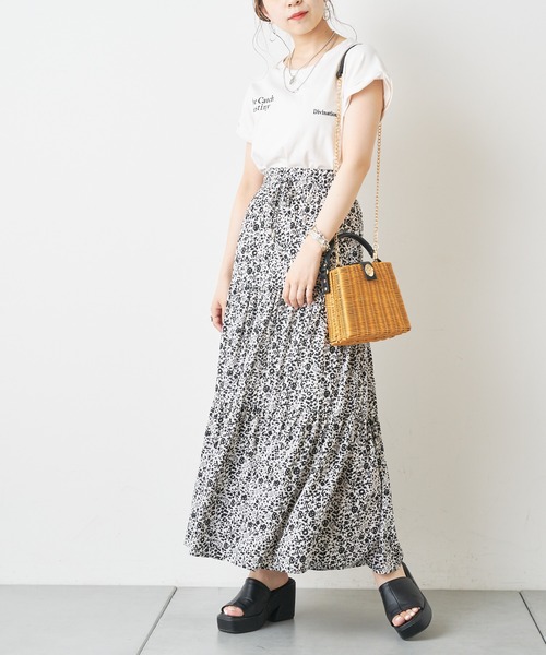 Chico（チコ）の「スクエアチェーンショルダーカゴバック（ショルダーバッグ・レディース・ベージュ/アイボリー/ブラック・FREE）」の11枚目の写真