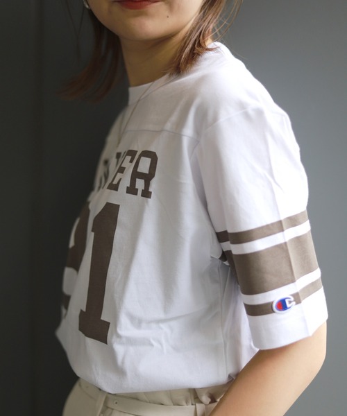 SLOBE IENA（スローブイエナ）の「【Champion / チャンピオン】 DENVER SHORT SLEEVE Tシャツ【洗濯機洗い可】（Tシャツ/カットソー・レディース・ホワイト/ベージュ・FREE）」の19枚目の写真