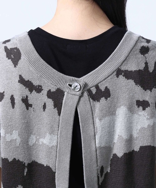HARE（ハレ）の「ABSTRACTバックリボンニットベスト(HARE)（ベスト・レディース・グレー/ブラウン・FREE）」の14枚目の写真