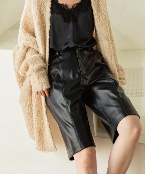 Noble（ノーブル）の「フェイクレザーハーフパンツ◆（その他パンツ・レディース・ブラック/キャメル・36/38）」の2枚目の写真