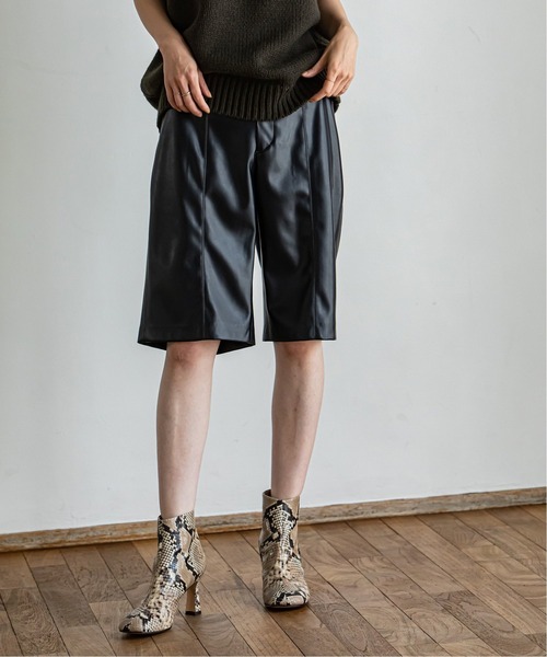 Noble（ノーブル）の「フェイクレザーハーフパンツ◆（その他パンツ・レディース・ブラック/キャメル・36/38）」の5枚目の写真