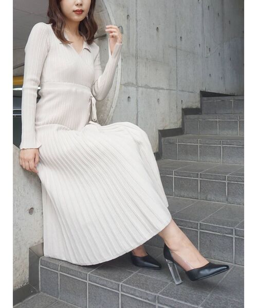 MERCURYDUO（マーキュリーデュオ）の「レースアップポロニットワンピース（ワンピース・レディース・ベージュ/イエロー/ネイビー・FREE）」の4枚目の写真