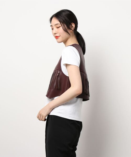 MOUSSY(マウジー)の「F/LEATHER FRINGE ベスト(ベスト・レディース・ダークブラウン/ブラック・FREE)」の10枚目の写真