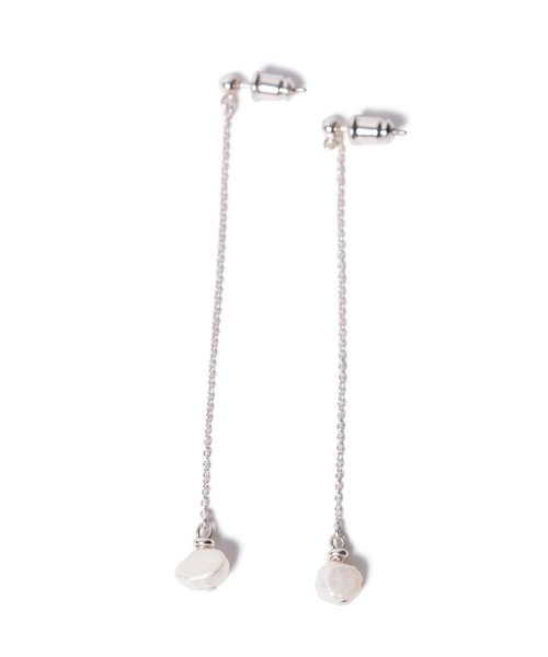 LAYMEE(レイミー)の「Pearl silver pierce / パールシルバーピアス(ピアス(両耳用)・レディース・シルバー/ゴールド・FREE)」の2枚目の写真