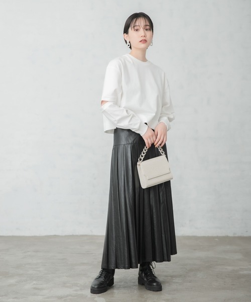 PAGEBOY（ページボーイ）の「スリットスリーブショートプルオーバー（Tシャツ/カットソー・レディース・オフホワイト/ブラック/グレイッシュベージュ・FREE）」の8枚目の写真