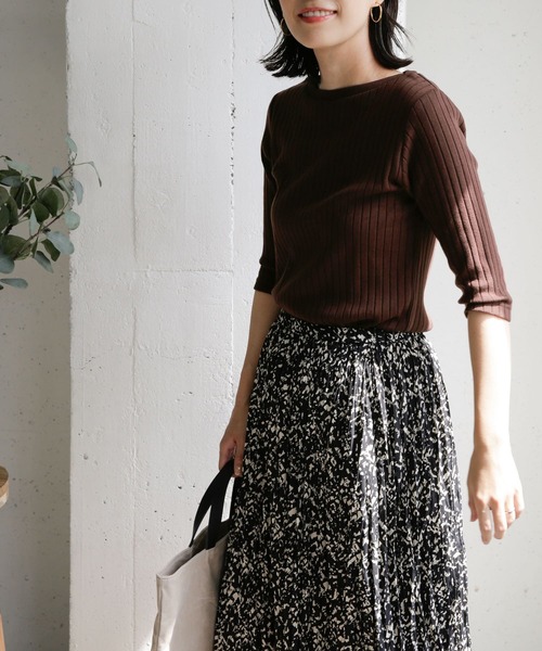 URBAN RESEARCH DOORS（アーバンリサーチドアーズ）の「針抜き6分袖カットソー（Tシャツ/カットソー・レディース・アイボリー/チャコールグレー/ブラウン・ONE）」の5枚目の写真