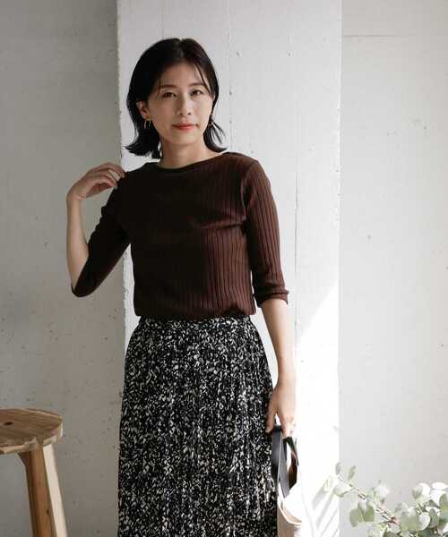 URBAN RESEARCH DOORS（アーバンリサーチドアーズ）の「針抜き6分袖カットソー（Tシャツ/カットソー・レディース・アイボリー/チャコールグレー/ブラウン・ONE）」の7枚目の写真