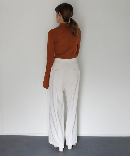 CLEIO（クレイオ）の「【CLEIO】ツイルストレートタックパンツ（その他パンツ・レディース・ベージュ/アイボリー・S/M）」の3枚目の写真