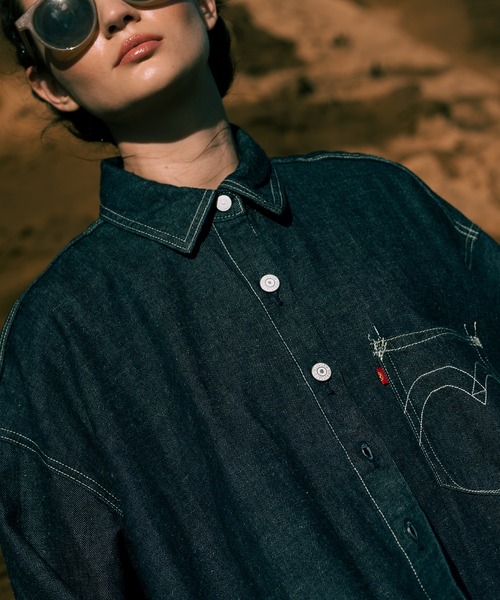 Levi's（リーバイス）の「Levi's(R) RED デニムシャツ MIDNIGHT HOURS（シャツ/ブラウス・レディース・ダークインディゴブルー・XS/S/M）」の4枚目の写真