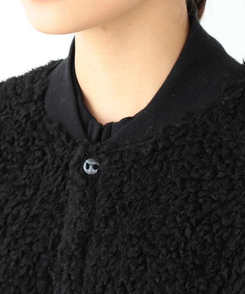 BEAMS BOY（ビームスボーイ）の「Champion × BEAMS BOY / 別注 ボア スタジアム ジャケット（ノーカラーコート・レディース・ブラック/ナチュラル・SMALL）」の13枚目の写真