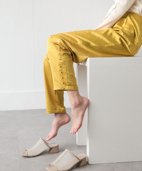 Chillfar（チルファー）の「ヴィンテージサテンハイウエストパンツ（その他パンツ・レディース・ブラック/ブラウン/カーキ/アイボリー/マスタード/グレイッシュベージュ・FREE）」の6枚目の写真