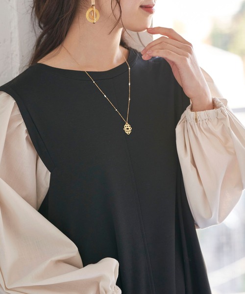 BELLUNA PLUS（ベルーナ）の「ボリュームスリーブデザインワンピース（ワンピース・レディース・ブラック・MEDIUM/LARGE）」の16枚目の写真