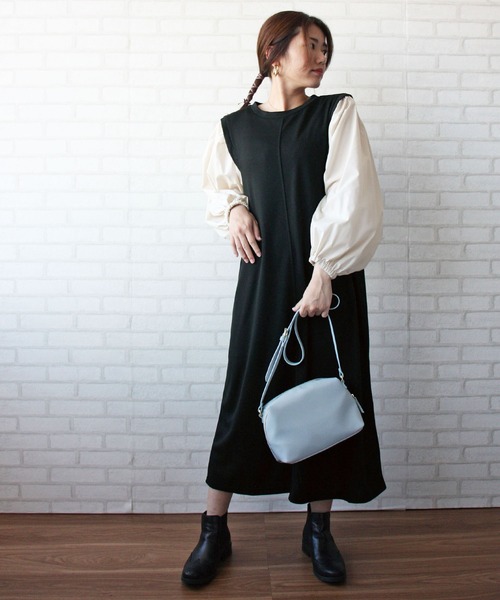 BELLUNA PLUS（ベルーナ）の「ボリュームスリーブデザインワンピース（ワンピース・レディース・ブラック・MEDIUM/LARGE）」の4枚目の写真