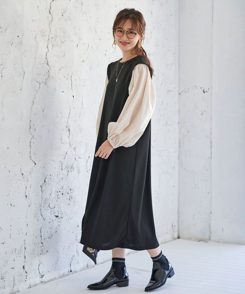 BELLUNA PLUS（ベルーナ）の「ボリュームスリーブデザインワンピース（ワンピース・レディース・ブラック・MEDIUM/LARGE）」の22枚目の写真