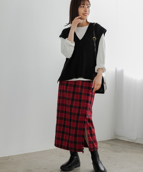 Edit Sheen（エディットシーン）の「ケーブル編みVネックニットベスト（ニット/セーター・レディース・ブラック/グレー/モカ・MEDIUM）」の21枚目の写真