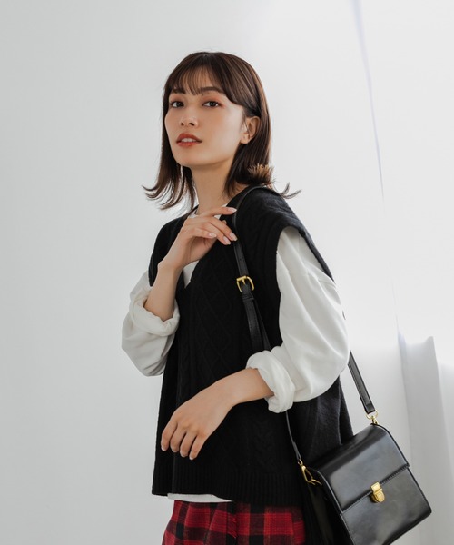 Edit Sheen（エディットシーン）の「ケーブル編みVネックニットベスト（ニット/セーター・レディース・ブラック/グレー/モカ・MEDIUM）」の18枚目の写真