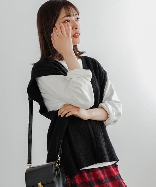 Edit Sheen（エディットシーン）の「ケーブル編みVネックニットベスト（ニット/セーター・レディース・ブラック/グレー/モカ・MEDIUM）」の19枚目の写真