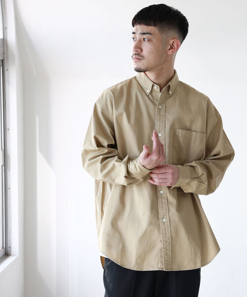 BEAMS（ビームス）の「BEAMS / ワーク イージー ボタンダウン シャツ（シャツ/ブラウス・メンズ・ベージュ/ブルー・SMALL/MEDIUM/LARGE/X-LARGE）」の5枚目の写真