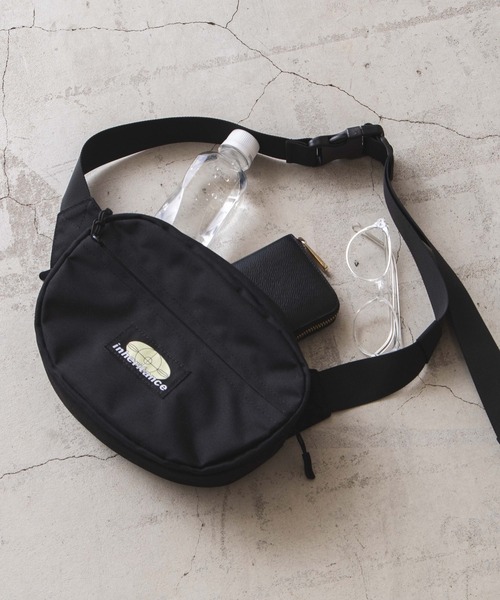 WEGO（ウィゴー）の「WEGO/ラウンドショルダーバッグ（ショルダーバッグ・メンズ・ベージュ/ブラック・FREE）」の2枚目の写真