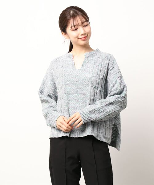 Samansa Mos2 blue（サマンサモスモスブルー）の「モールケーブルニット（ニット/セーター・レディース・ベージュ/グレー/キナリ・ﾌﾘ-）」の3枚目の写真